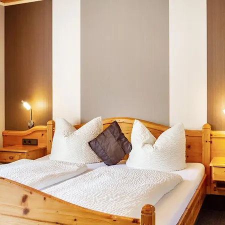 Wein- Und Gaestehaus Lutz 3*