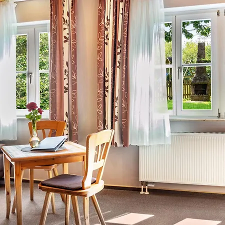 Wein- Und Gaestehaus Lutz 3* إبهوفين