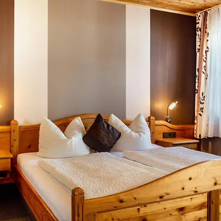 Wein- Und Gaestehaus Lutz 3* إبهوفين