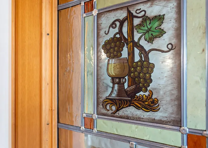 Πανσιόν Wein- Und Gaestehaus Lutz 3*